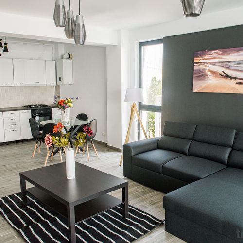 Apartament cu terasă cu vedere spre lac cu 2 camere pentru 4 pers.