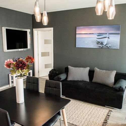 Apartament family cu vedere spre lac cu 2 camere pentru 4 pers.