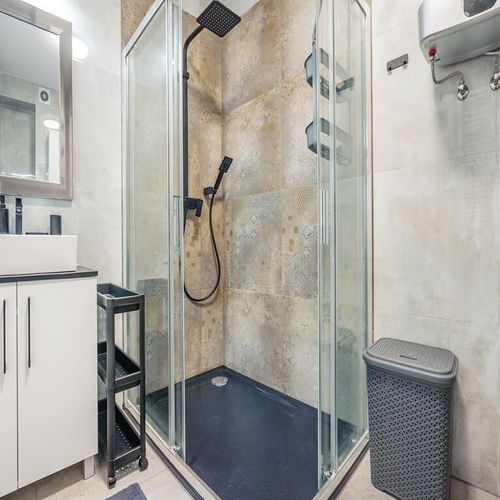 Apartament pentru 4 pers. (se inchirieaza doar integral)