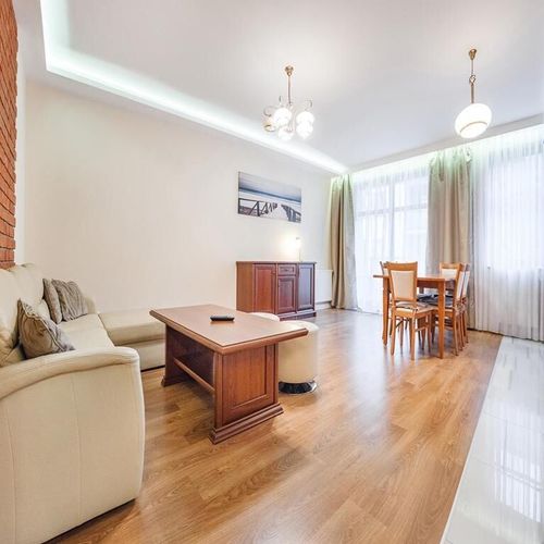 Apartament 5-osobowy 