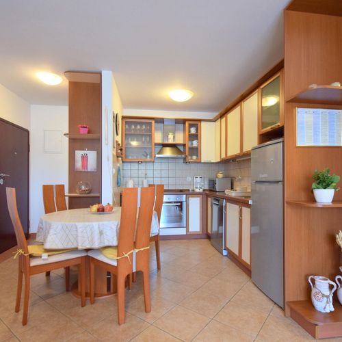 Apartament la etaj cu balcon cu 2 camere pentru 3 pers.