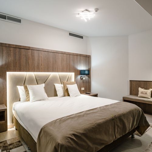Apartament la etaj cu balcon cu 2 camere pentru 4 pers.
