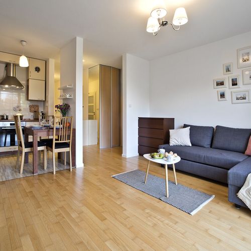 Apartament standard la etaj cu 2 camere pentru 4 pers.
