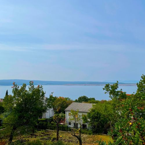 Apartament cu vedere spre mare cu 3 camere pentru 8 pers.