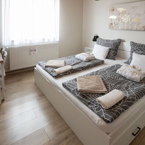 Apartament pentru 4 pers. (se inchirieaza doar integral) (se poate solicita pat suplimentar)