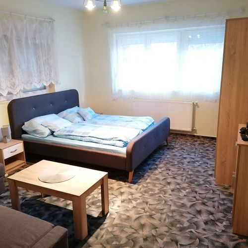 Apartament confort familial(ă) cu 4 camere pentru 14 pers. (se poate solicita pat suplimentar)