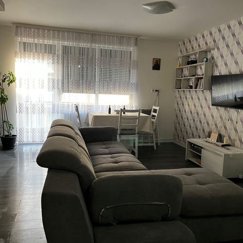 Apartament family întreaga unitate cu 2 camere pentru 4 pers.