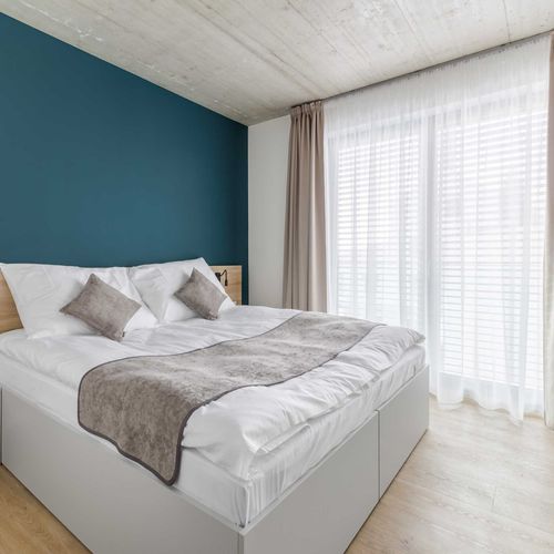 Apartament superior cu duș cu 1 camera pentru 2 pers. (se poate solicita pat suplimentar)