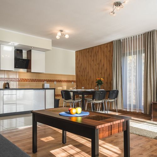 Apartament 5-osobowy 