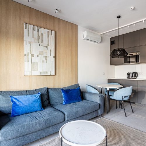 Apartament deluxe la etaj cu 2 camere pentru 4 pers.
