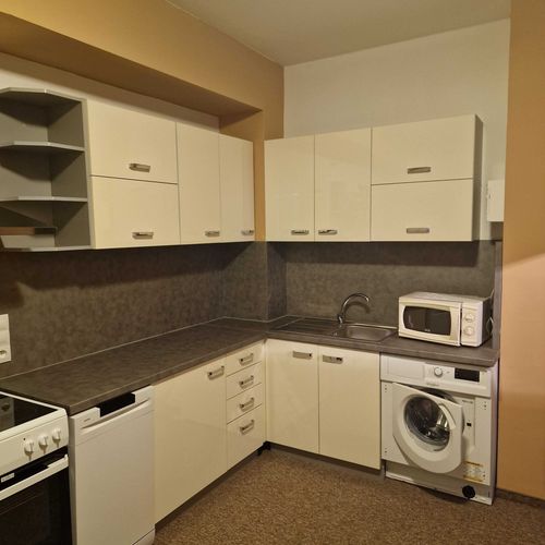 Apartament cu chicinetă proprie cu aer condiționat pentru 2 pers.