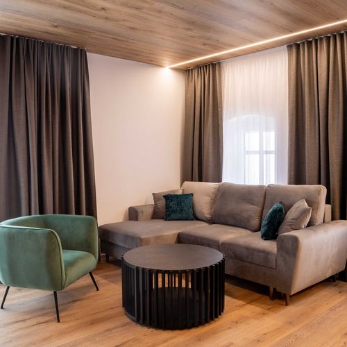 Apartman se sprchou s privátní koupelnou mimo apartmán pro 3 os. (s možností přistýlky)