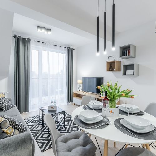 Apartament 4-osobowy Deluxe częściowy z widokiem na morze z 2 pomieszczeniami sypialnianymi
