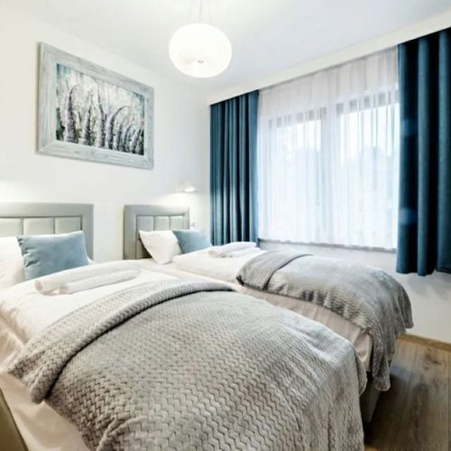 Apartament pentru 4 pers. (se inchirieaza doar integral)