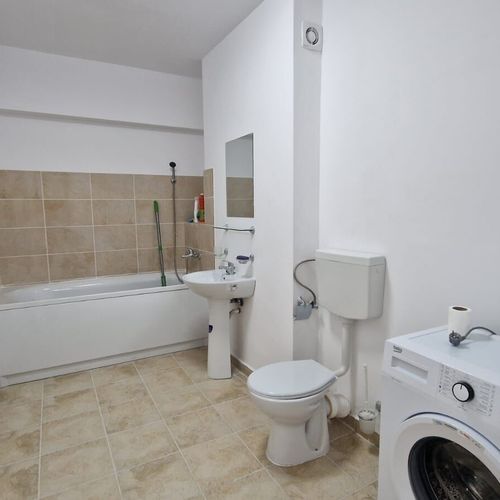 Apartament tourist cu balcon cu 2 camere pentru 6 pers.