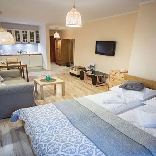 Apartament pentru 2 pers. (se inchirieaza doar integral)