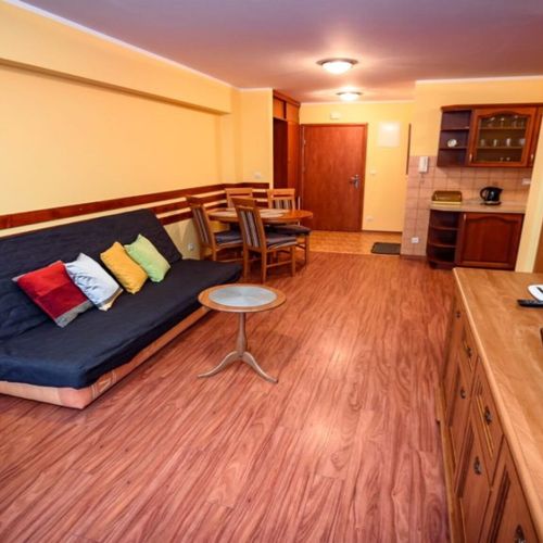 Apartament pentru 4 pers. (se inchirieaza doar integral)