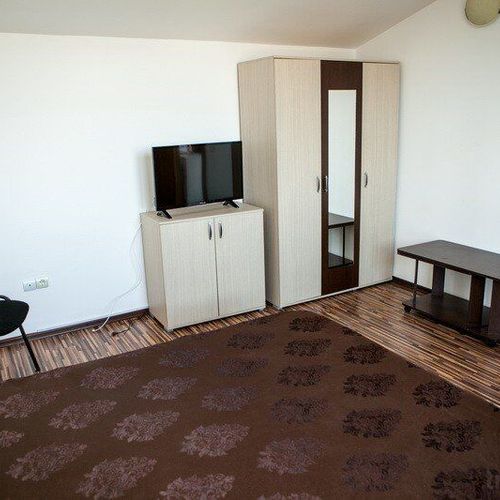 Apartament economy la etaj cu 2 camere pentru 4 pers.