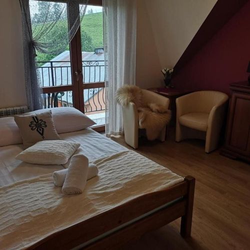 Pokój 2-osobowy z balkonem z widokiem na góry