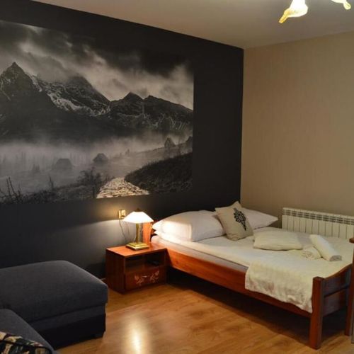 Pokój 4-osobowy z balkonem z widokiem na góry