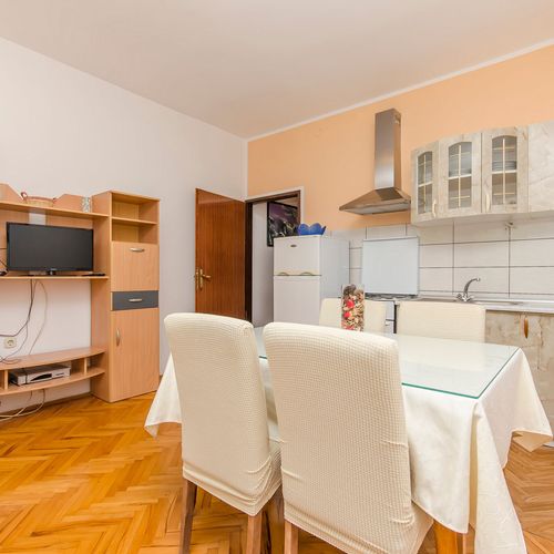 Apartament cu 2 camere pentru 3 pers.