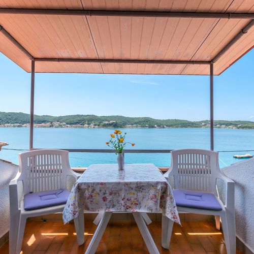 Apartament cu 2 camere pentru 3 pers.