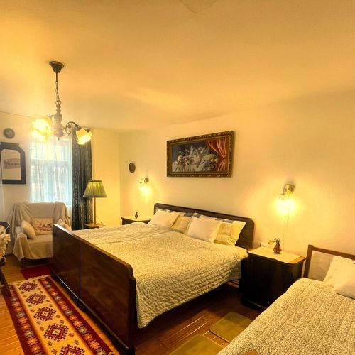 Casa rustică cu vedere spre munte pentru 6 pers. (se inchirieaza doar integral)