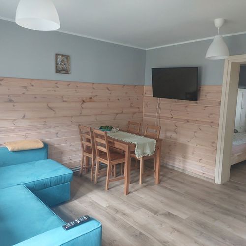 Apartament 5-osobowy na parterze z własną kuchnią z 2 pomieszczeniami sypialnianymi