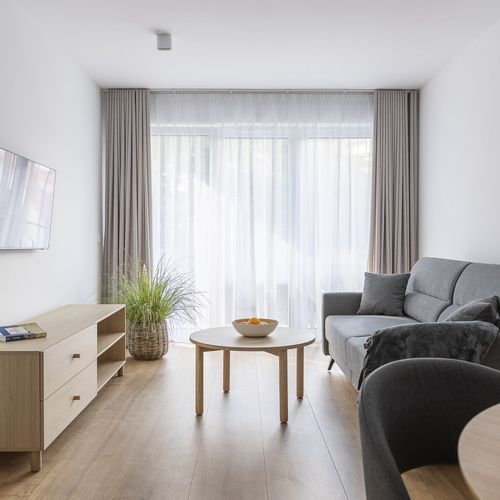 Apartament 4-osobowy na piętrze z widokiem na ogród z 2 pomieszczeniami sypialnianymi