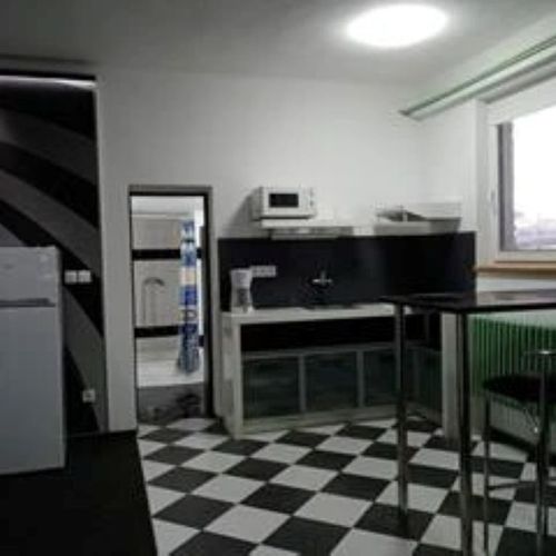 Camera tripla economy cu duș