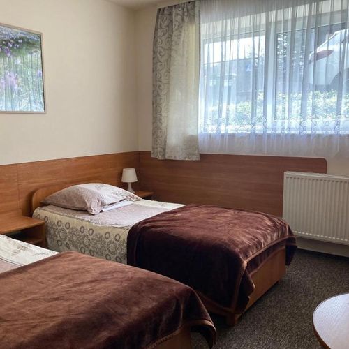 Pokój 2-osobowy Tourist z łazienką