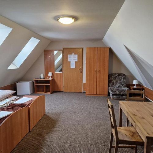 Pokój 5-osobowy Tourist z łazienką