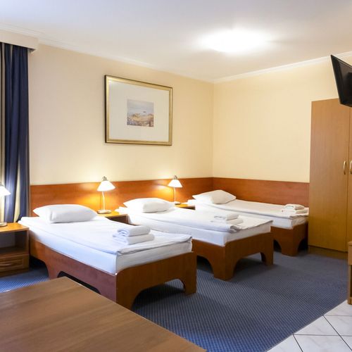 Apartament 3-osobowy z łazienką z aneksem kuchennym z 1 pomieszczeniem sypialnianym