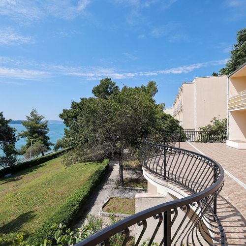 Camera twin cu balcon cu vedere spre mare
