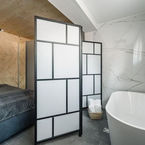 Apartament 3-osobowy z tarasem z 2 pomieszczeniami sypialnianymi