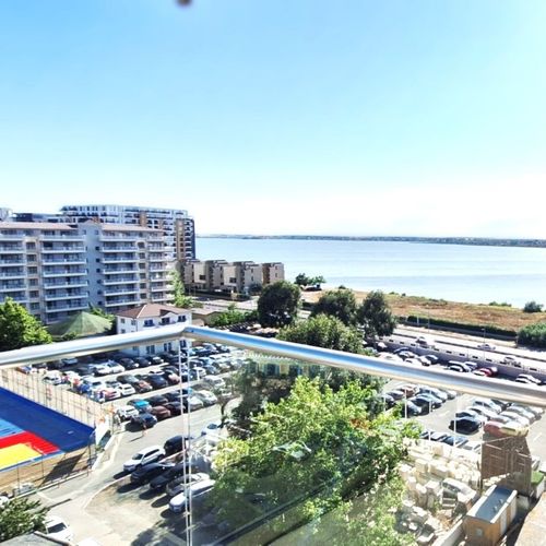 Apartament la etaj cu vedere spre lac cu 3 camere pentru 6 pers.
