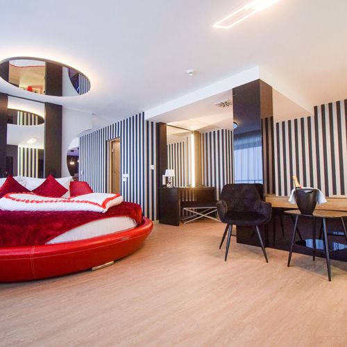 Suita gold cu vedere spre munte cu 2 camere pentru 3 pers.