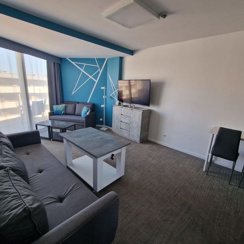 Apartament 4-osobowy na piętrze z widokiem na morze z 1 pomieszczeniem sypialnianym