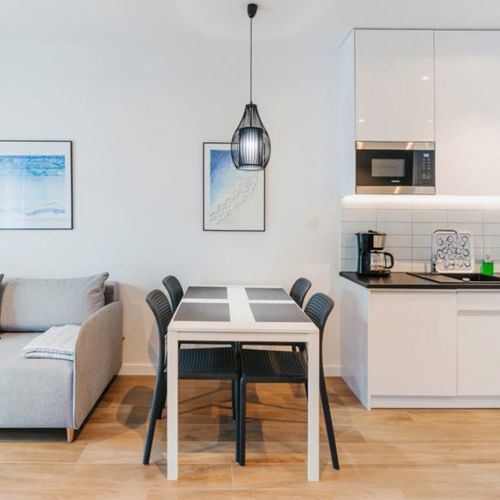 Apartament 4-osobowy częściowy z widokiem na morze
