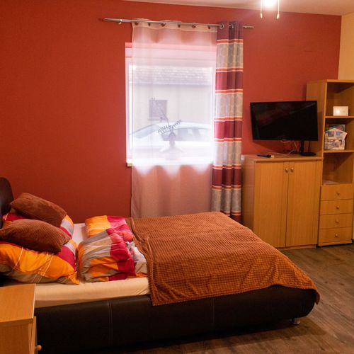 Apartament studio la parter cu 1 camera pentru 3 pers.