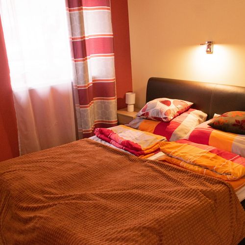 Apartament familial(ă) la parter cu 1 camera pentru 3 pers.