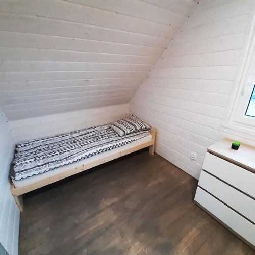Cabană cu aer condiționat cu grădină pentru 7 pers. (se inchirieaza doar integral)