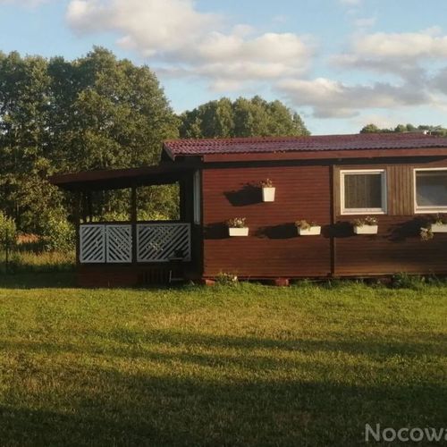 Domek drewniany 6-osobowy z prysznicem z dostępem do ogrodu