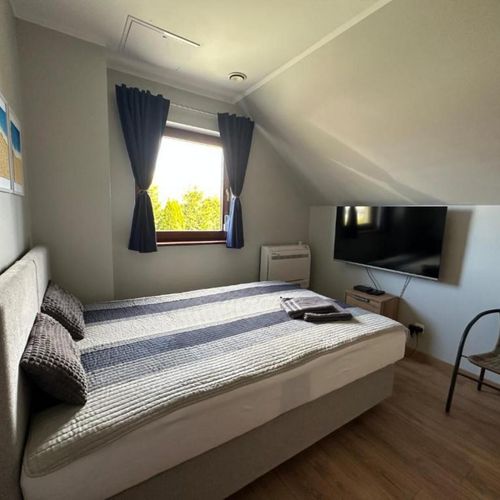 Cabană întreaga unitate cu terasă pentru 8 pers. (se inchirieaza doar integral)