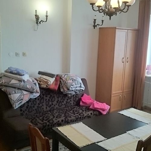 Camera cvadrupla cu baie comună cu chicinetă comună (se poate solicita pat suplimentar)