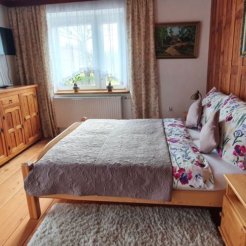 Apartament 6-osobowy na piętrze z widokiem na góry z 2 pomieszczeniami sypialnianymi
