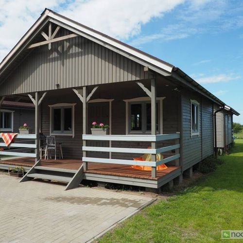 Domek drewniany 5-osobowy z prysznicem z dostępem do ogrodu