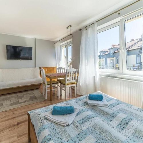 Pokój 3-osobowy z łazienką z widokiem na ogród