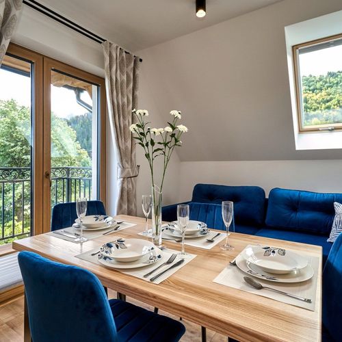 Apartament 4-osobowy z balkonem z widokiem na ogród z 2 pomieszczeniami sypialnianymi
