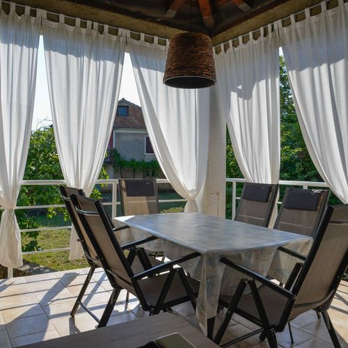 Apartament tourist family cu 4 camere pentru 8 pers.